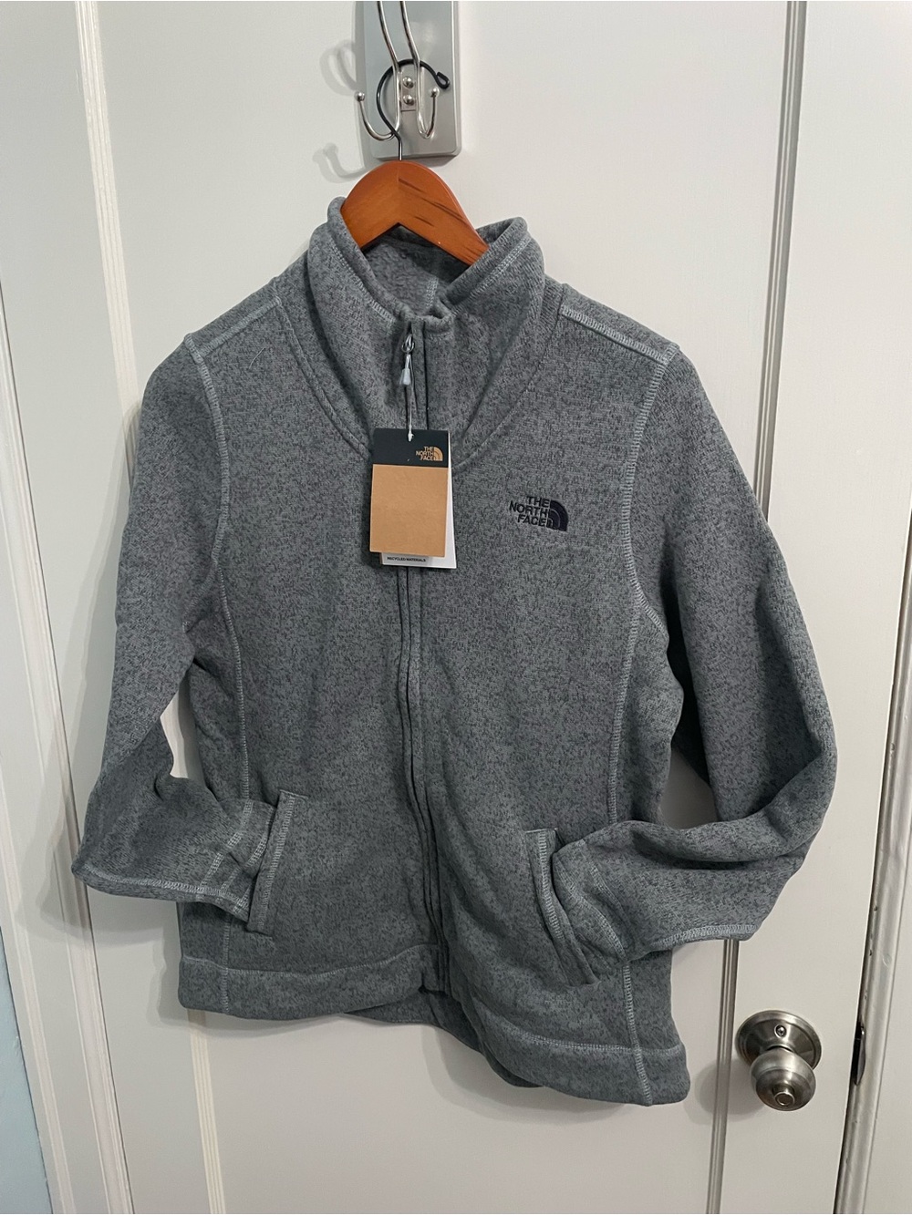 The North Face Sweater Fleece Jacket Women L Gray NWT TTX Embroidery F24